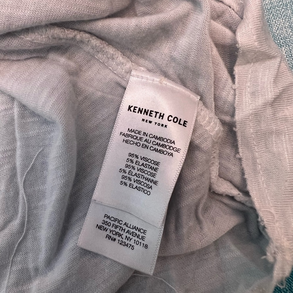 Kenneth Cole Tank Top & Fabletics Leggings Bundle - Picture 7 of 7